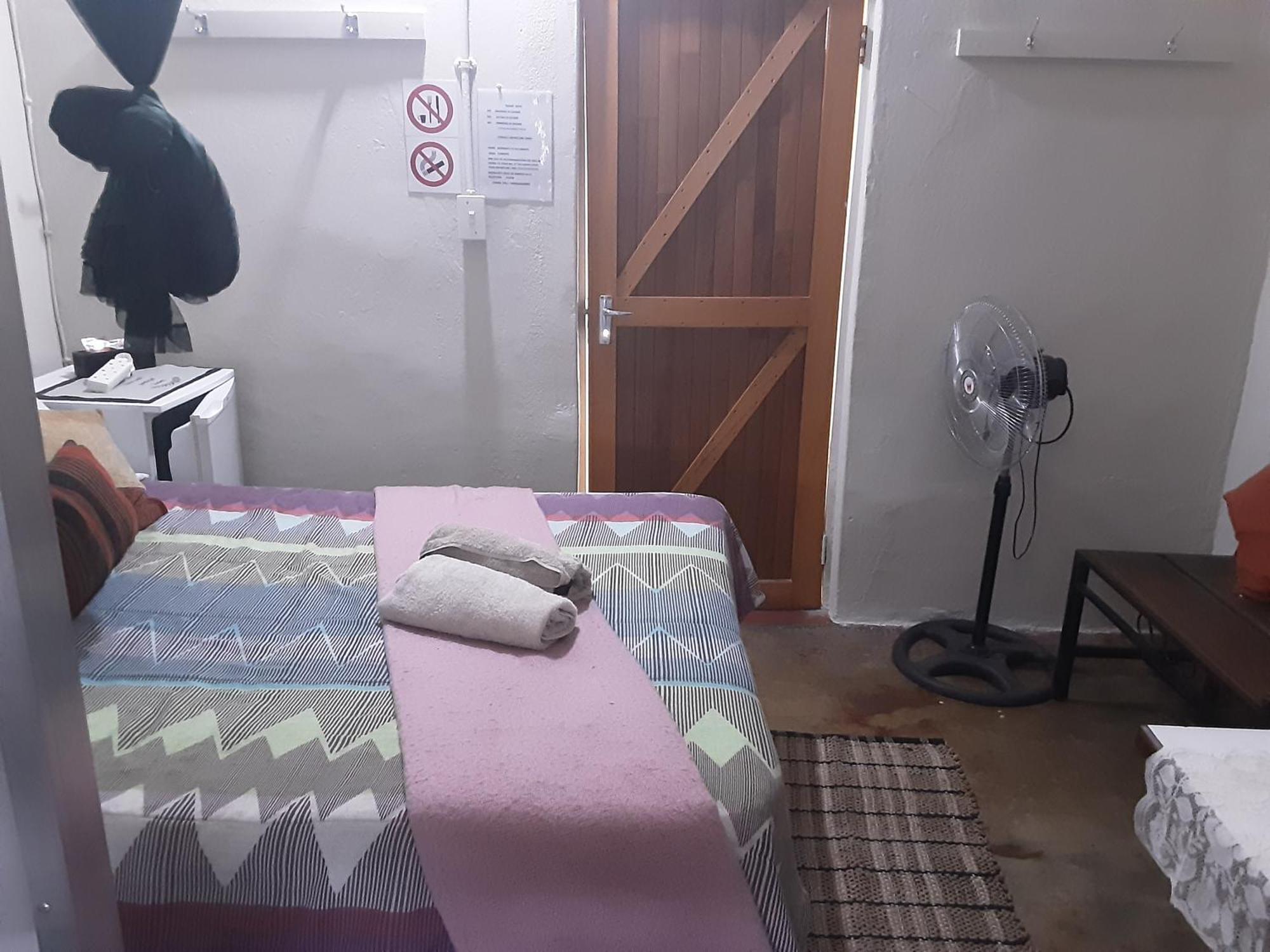 Kai-Oms Backpackers Lodge Оучо Экстерьер фото