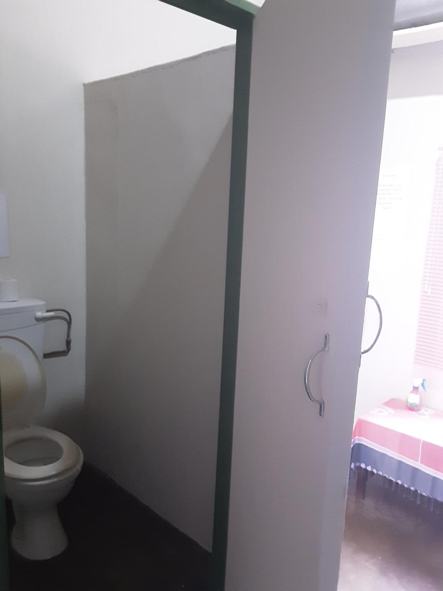 Kai-Oms Backpackers Lodge Оучо Экстерьер фото
