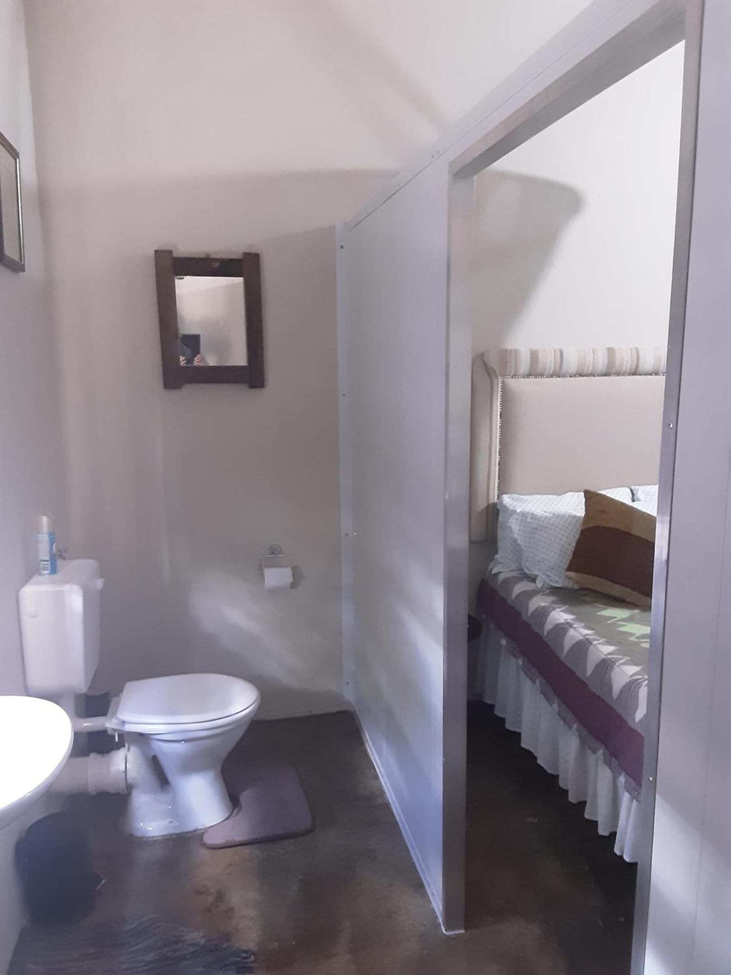 Kai-Oms Backpackers Lodge Оучо Экстерьер фото